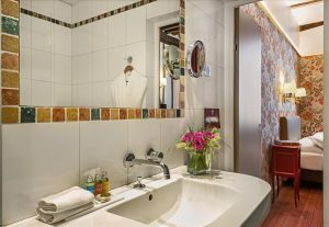 Chambre classique Hôtel Saint Paul Paris