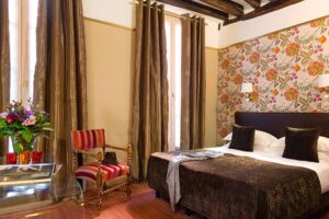 Chambre double supérieure Hôtel Saint Paul Paris
